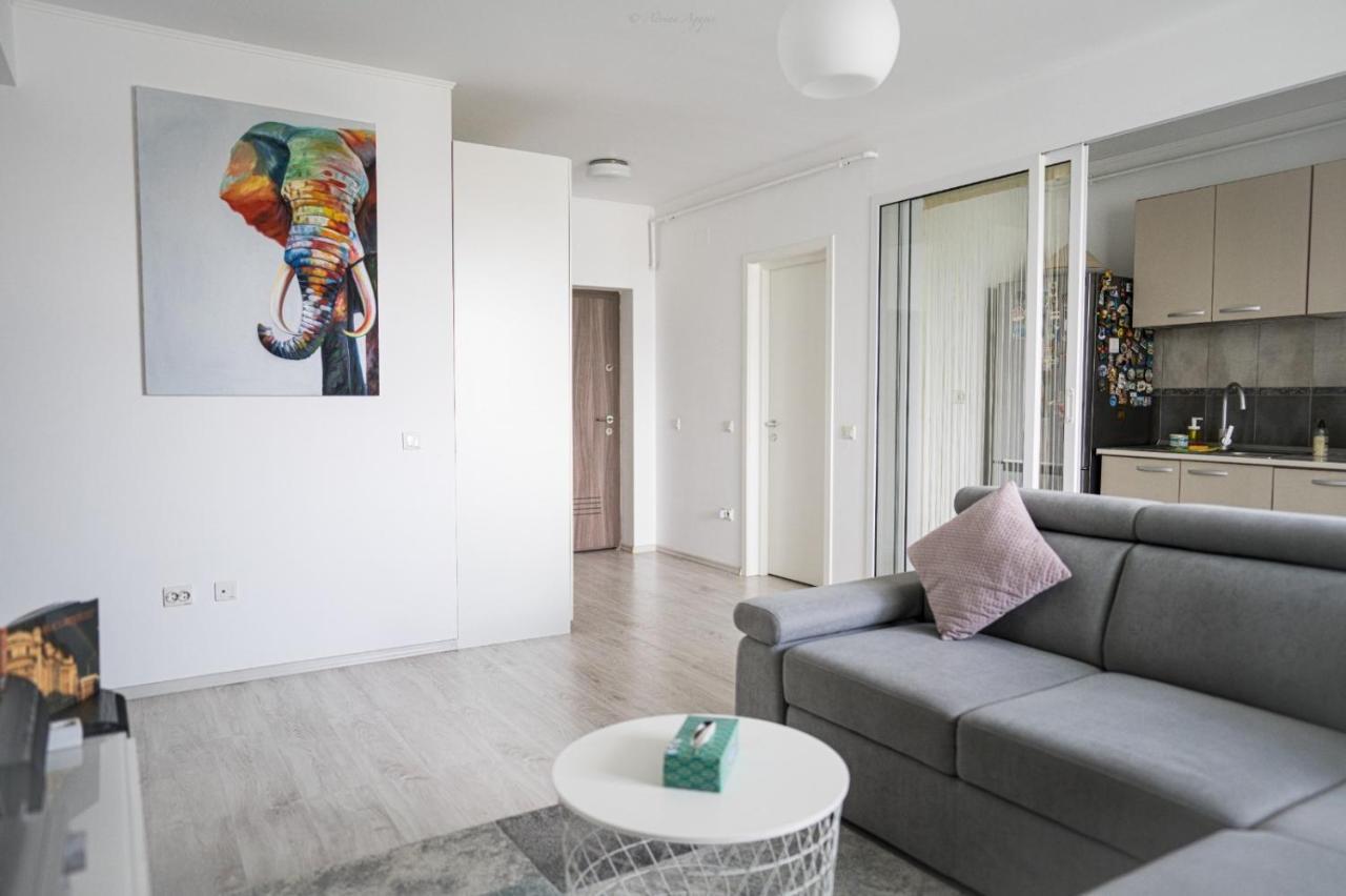 Feels Like Home Apartment M S Apartments Bukarest Eksteriør billede